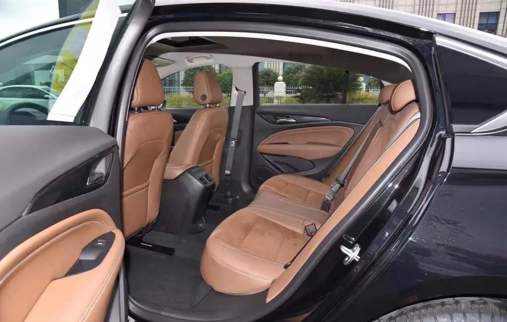 别克君威和英诗派哪个值得买,别克君威为啥这么便宜