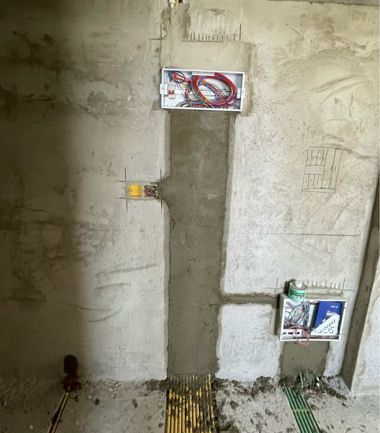 装修一些小坑怎么修补,装修好了如何补救多余的孔