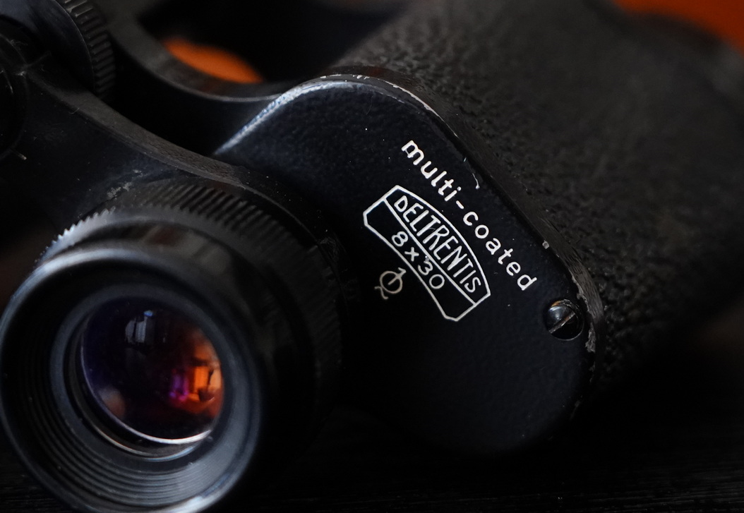 战争时期的老式军用望远镜,战争年代的18倍望远镜