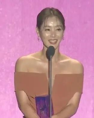 为什么韩国明星拼命追求水光肌,韩娱水光肌效果