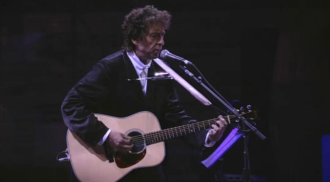 82岁鲍勃·迪伦新作，“有史以来关于流行音乐的最佳书籍之一”