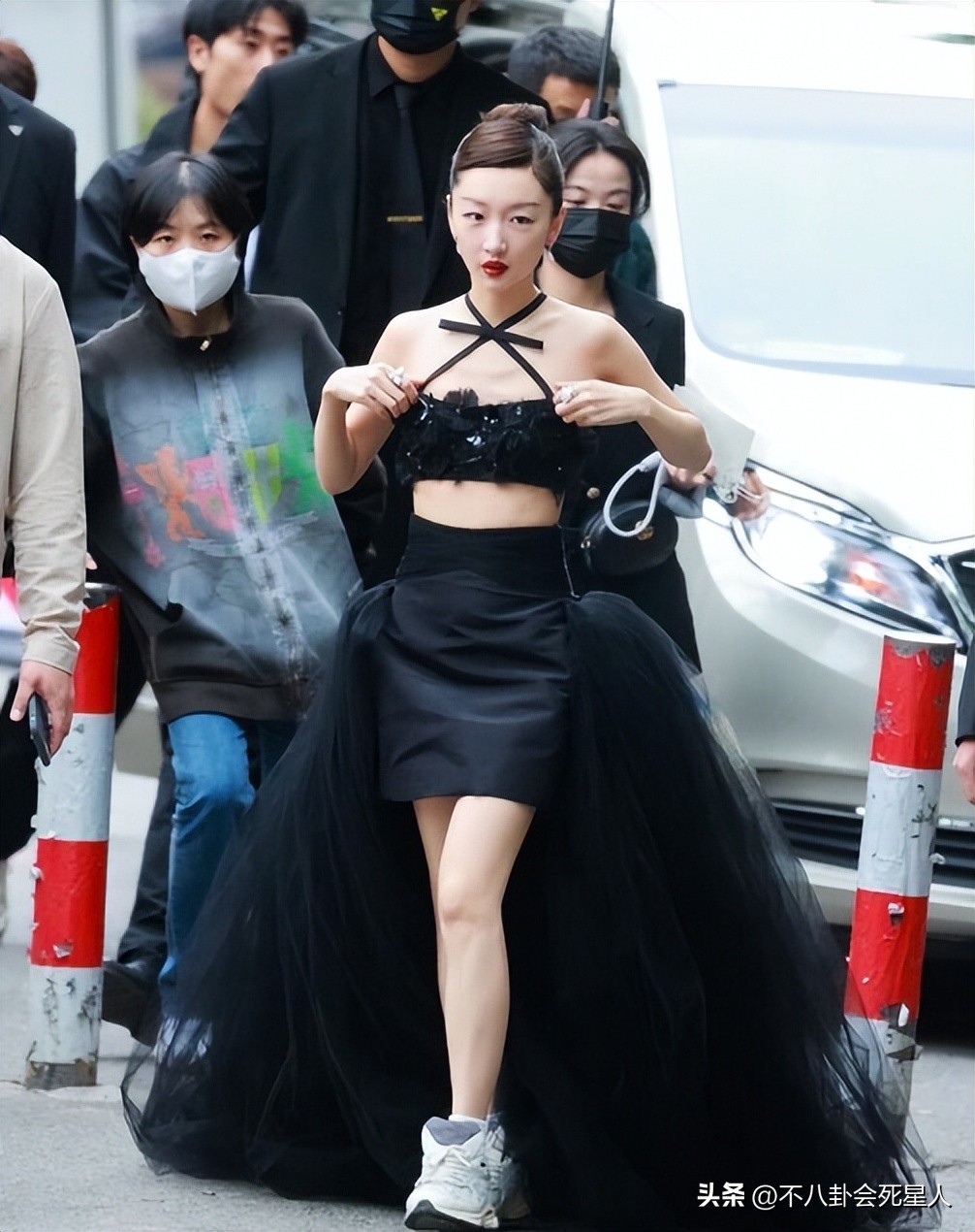 姚晨红毯造型翻车盘点,姚晨红毯奇葩