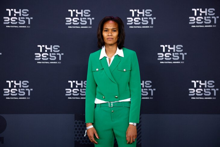 黑酷梅西，粉红摩根，国际足联颁奖典礼上的足坛时尚圈