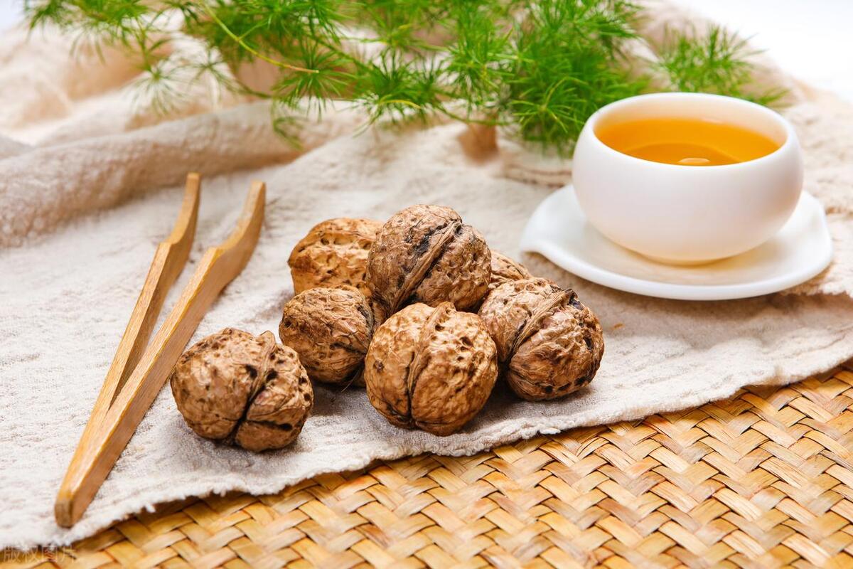 山东特产百年酥锅,济南特产王莉酥锅把子肉咋样