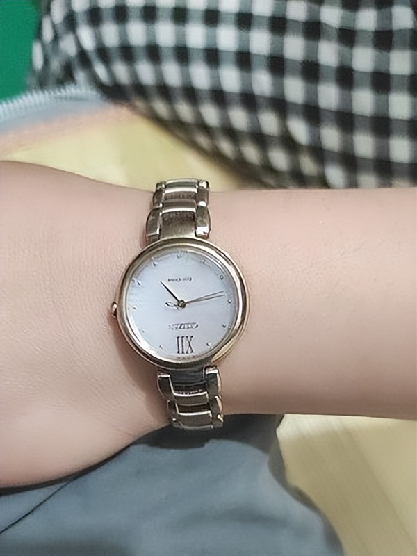 西铁城男表光动能哪款好,西铁城citizen光动能女表ex1480