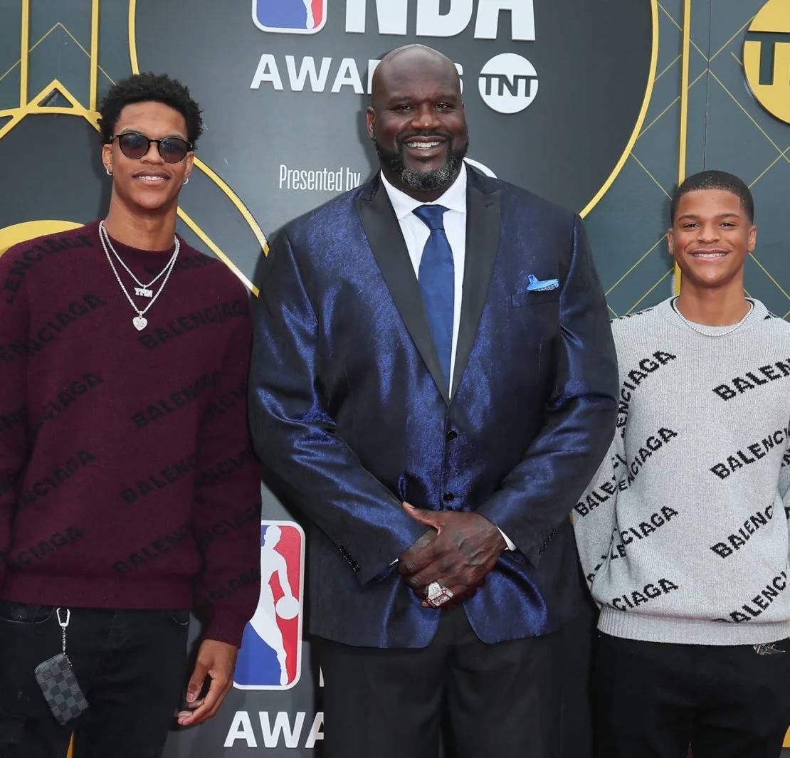 奥尼尔和詹姆斯是父子吗,詹姆斯和奥尼尔儿子打过篮球吗