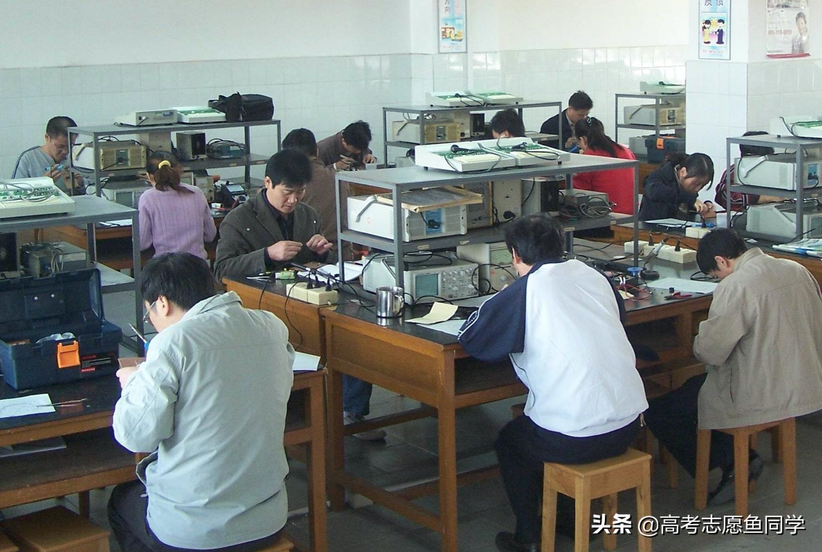 本二适合报考什么专业好就业,理科二本女生前景最好的十大专业