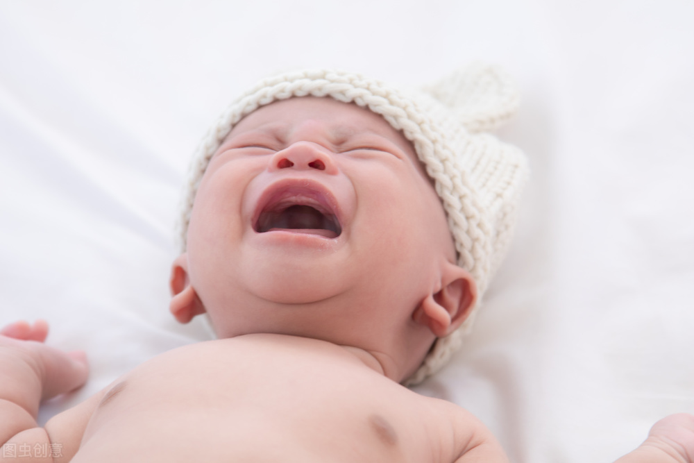 新生儿感冒鼻塞推拿手法,2个月大新生儿感冒鼻塞