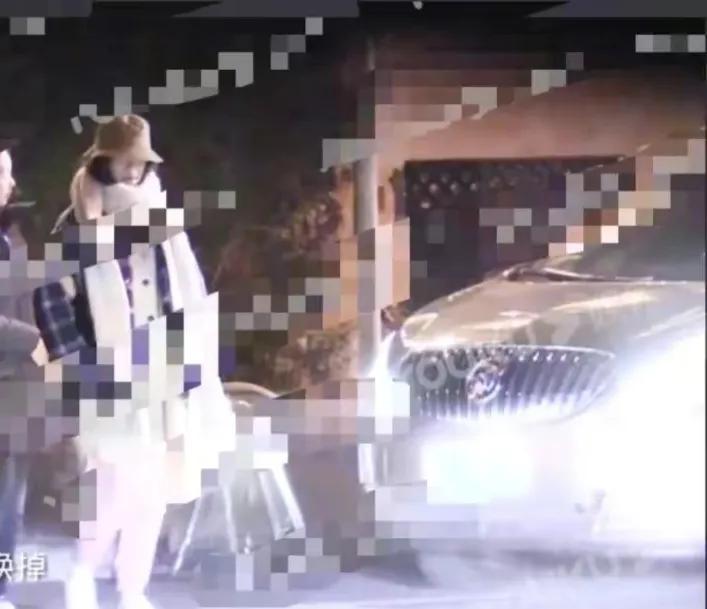 倪妮和井柏然哪一年分手的,倪妮先跟冯绍峰还是井柏然