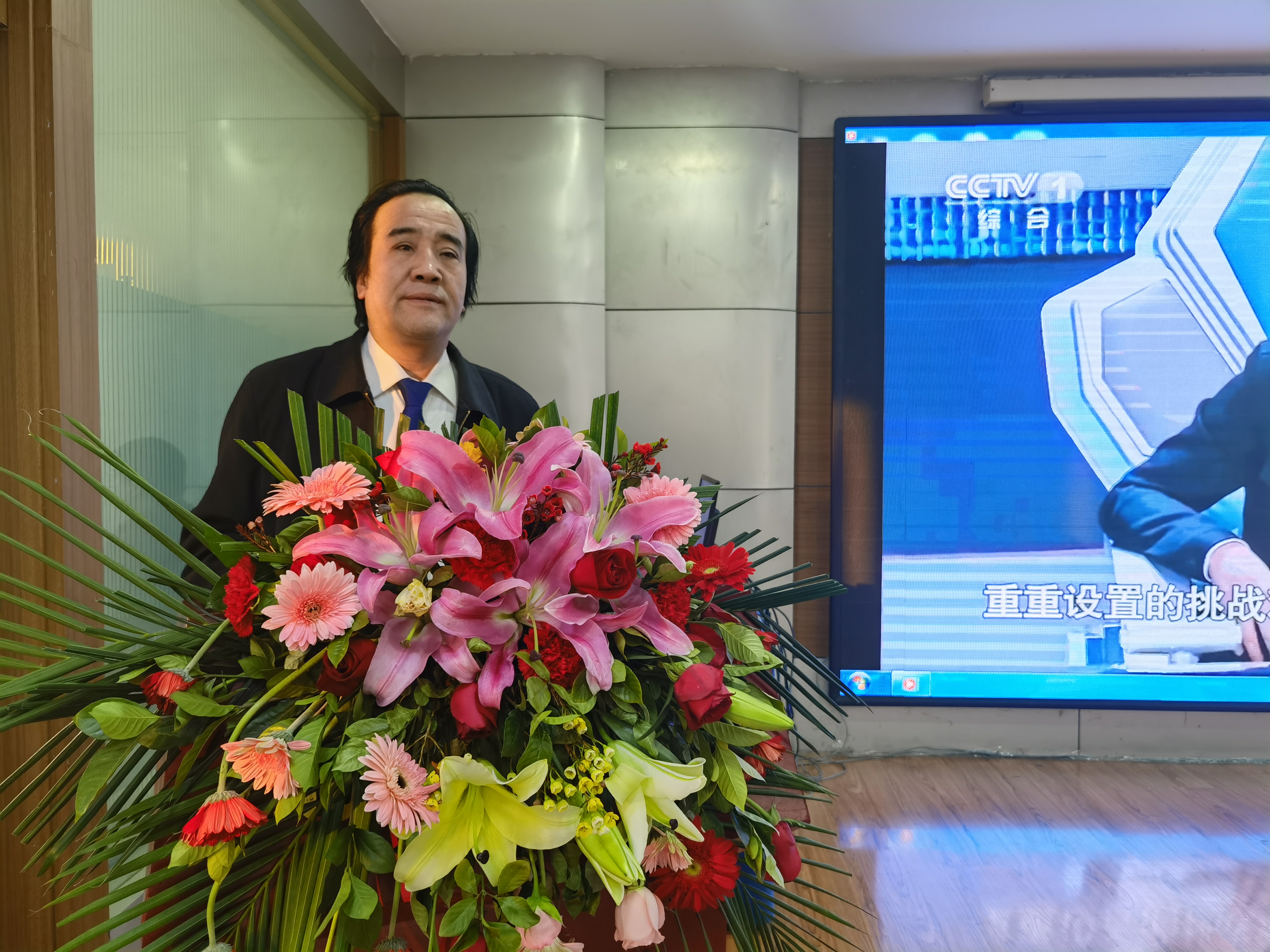 绘画心理分析师严虎,绘画心理学专家严虎简历资料图片