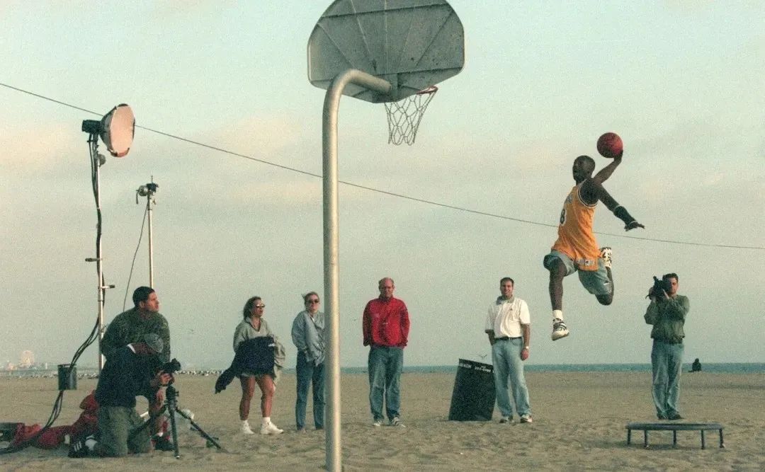 这个老头创造了神的第一双鞋丨BUNSuk