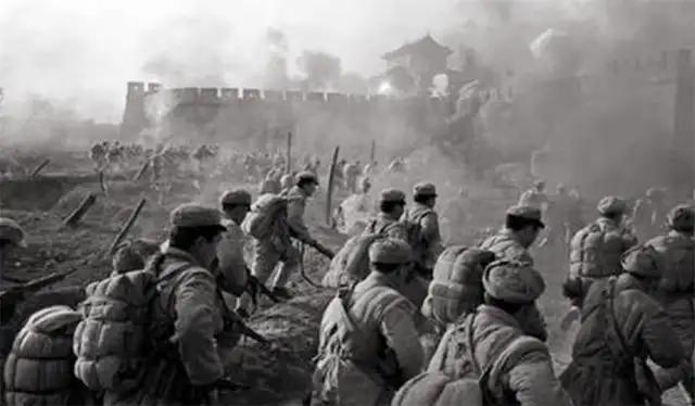 宋时轮在战前顶撞粟裕，毛*东泽**：立即撤职！粟裕为何不执行命令？