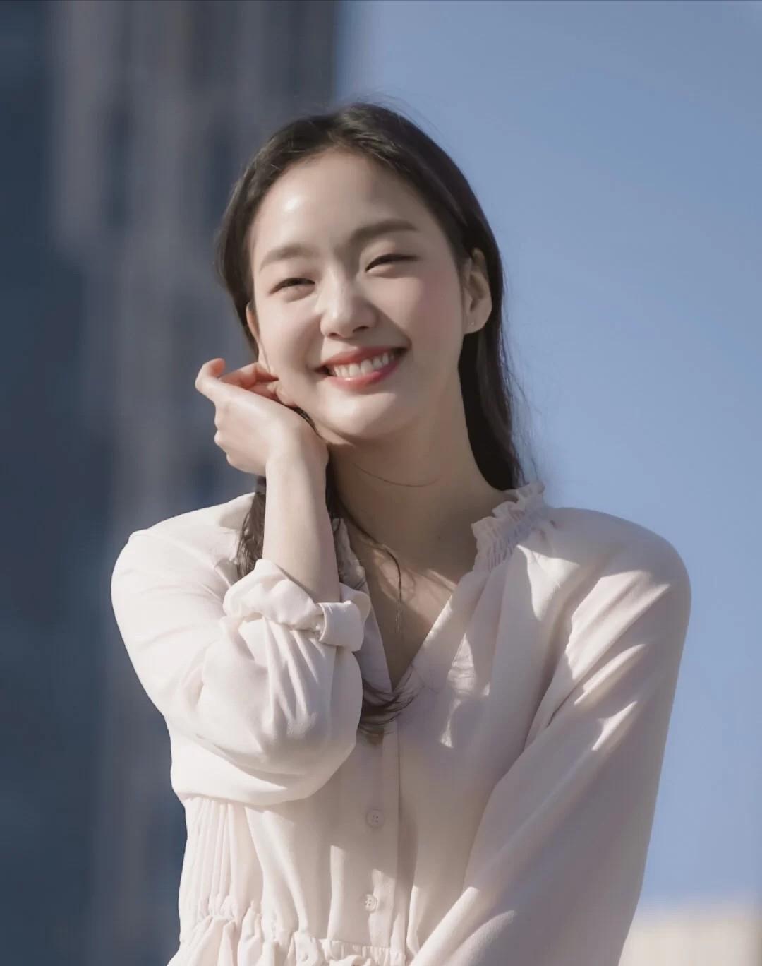 让自己有气质变漂亮变美,提升气质的3个技巧