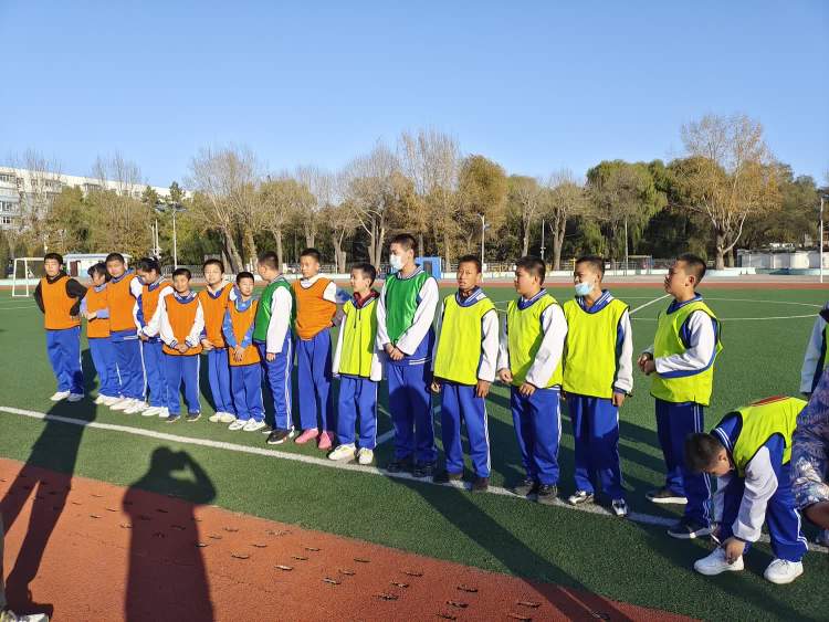 四十五中学足球社团工作小结