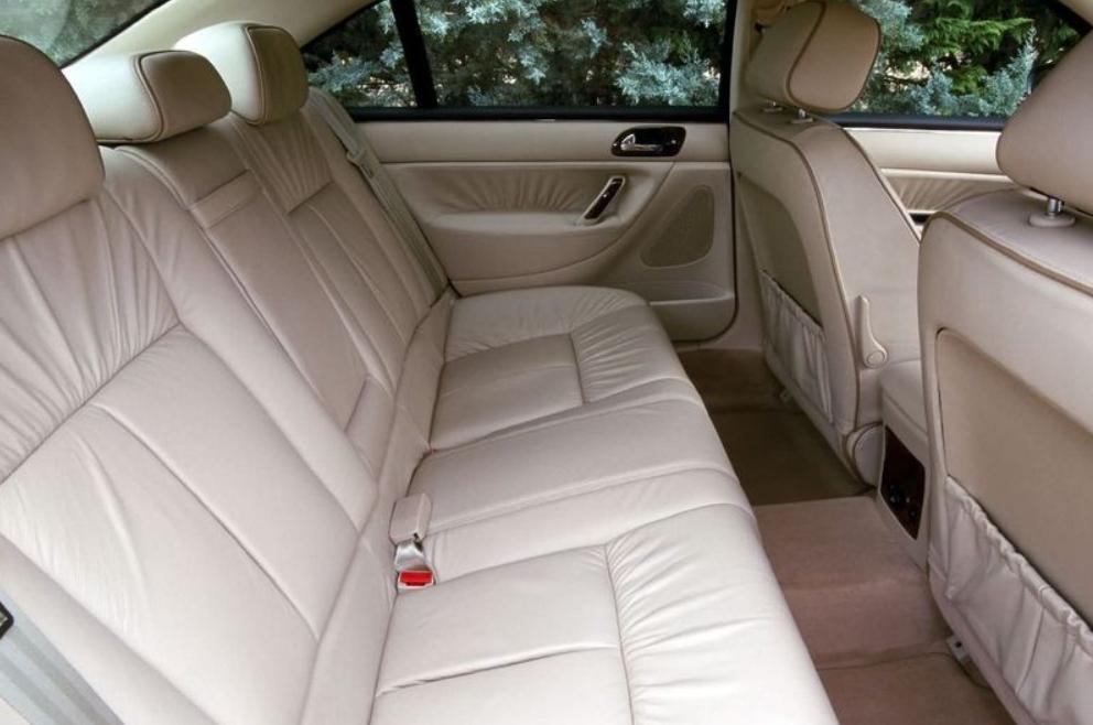 标致607加长版,第一代标致607轿车