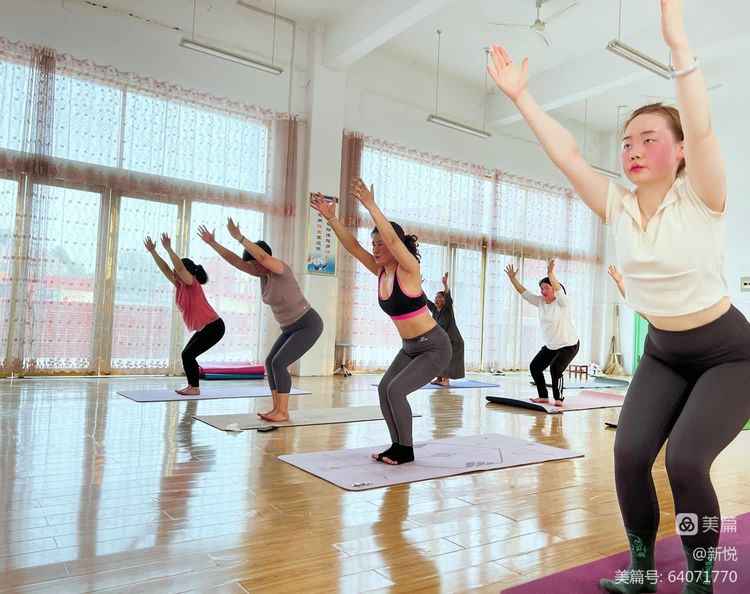 春风十里不如“瑜”你,感受思源“伽”人的快乐!