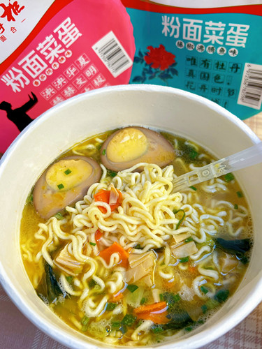 方便面过期了菜包还能吃吗,老北京方便面过期还能吃吗