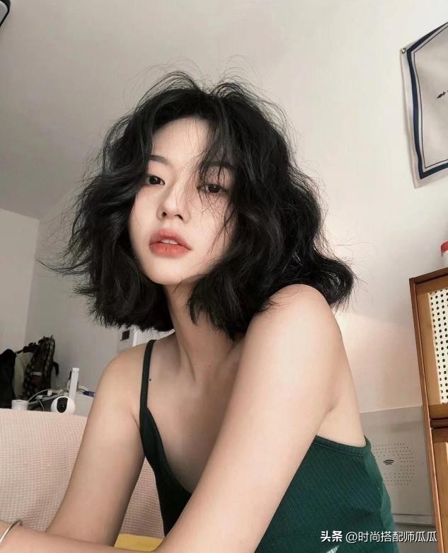 脸圆黑长直怎么烫发尾好看,慵懒烫发2022年最适合女神的烫发