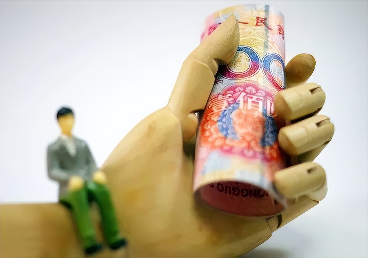 央行最常使用的货币政策是,央行对基础货币的控制和影响