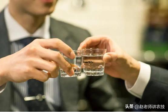 黄盖玻汾和出口汾哪个好喝,玻汾黄盖和红盖价格