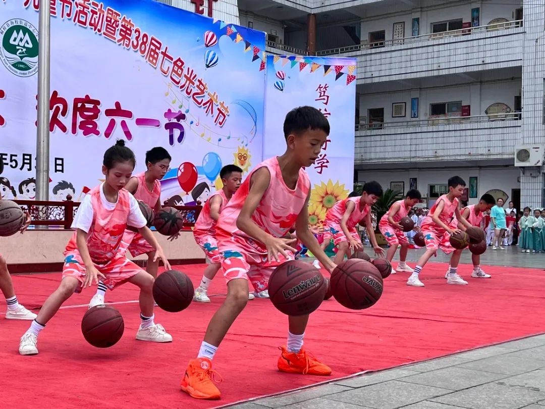 萌娃欢乐多幼儿舞蹈,小朋友最期待的六一儿童节