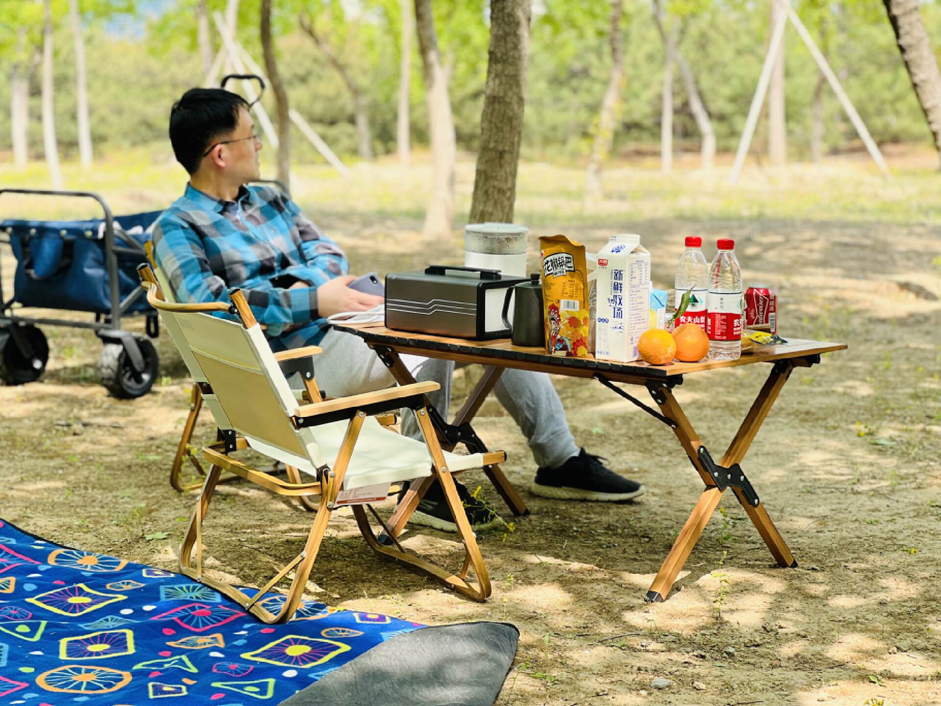 露营装备之桌椅怎么选？亲测蛋卷桌和克米特椅实用轻便好收纳