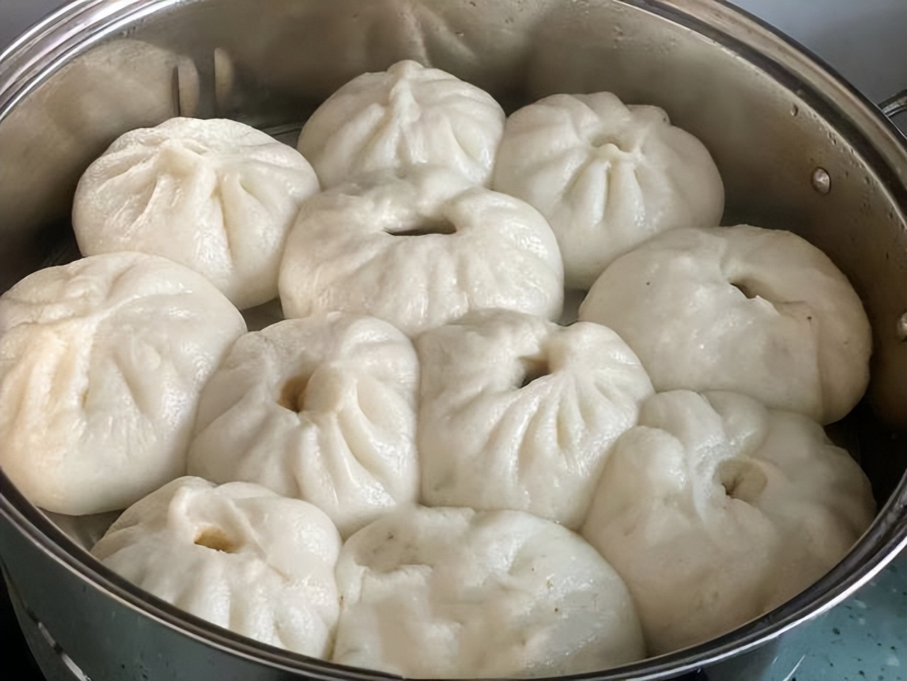 做包子馒头不用酵母粉可以做的吗,酵母粉发面怎样蒸的包子馒头蓬松