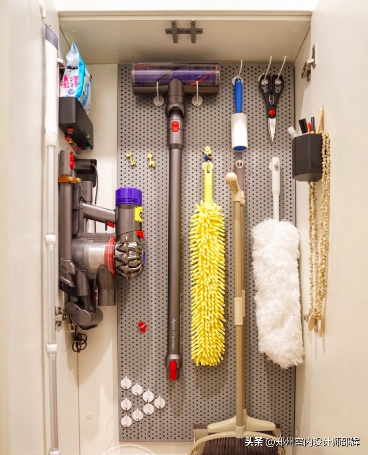 装修墙面黑印怎么处理,房间白墙重新刷怎么处理