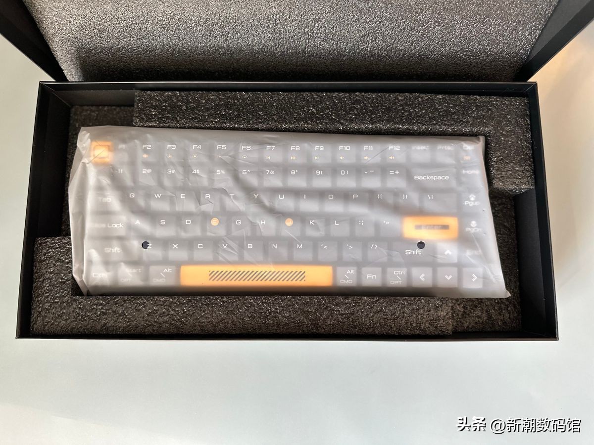杜伽发布HiKeys双模机械键盘,杜伽银轴机械键盘评测