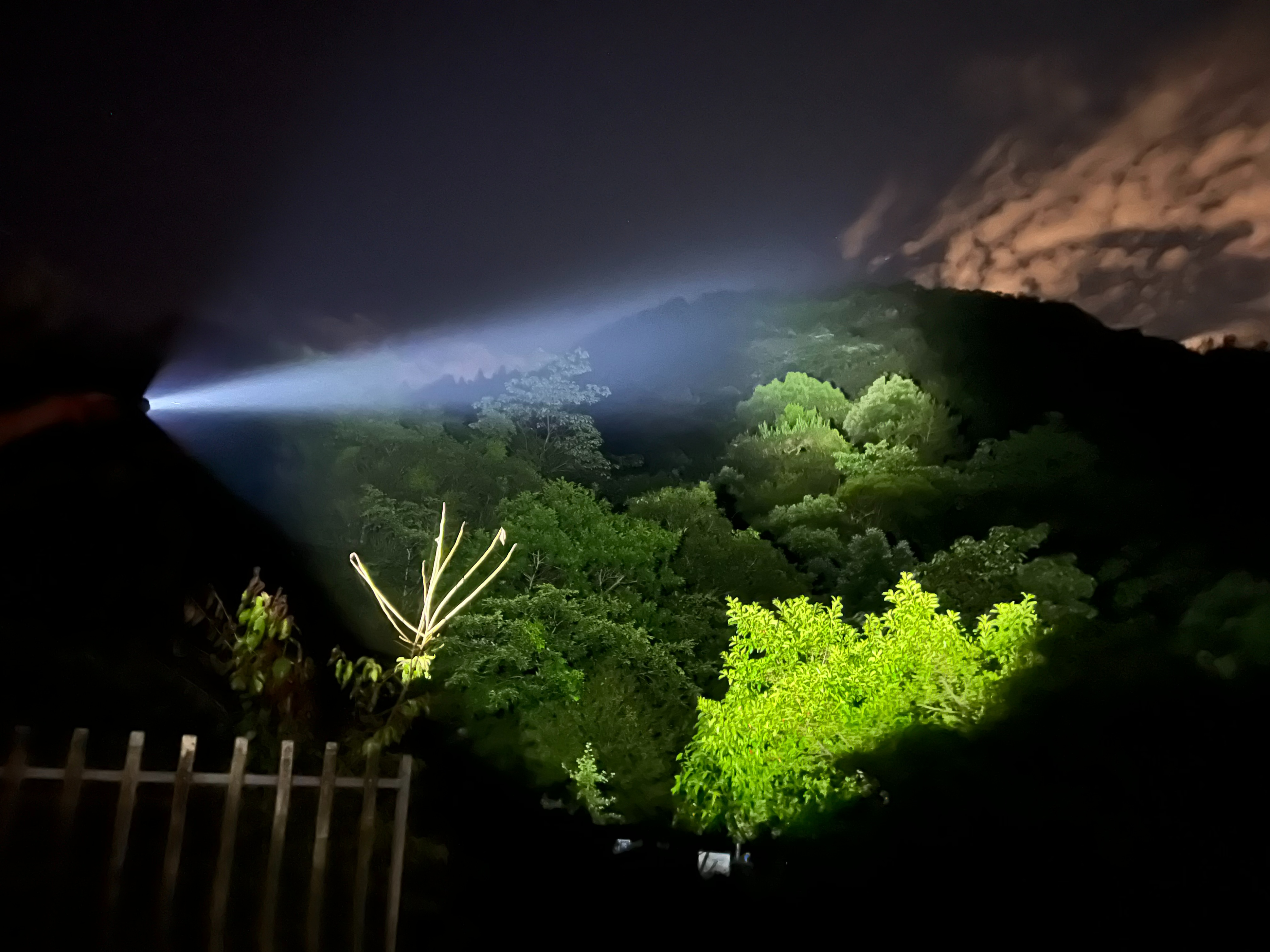 fenix手电测评tk35,fenixtk20uev2.0战术手电