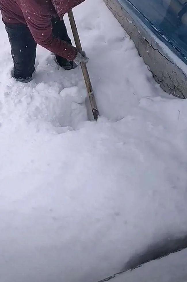 姥姥的脚趾头掉了,姥姥脚趾严重变形