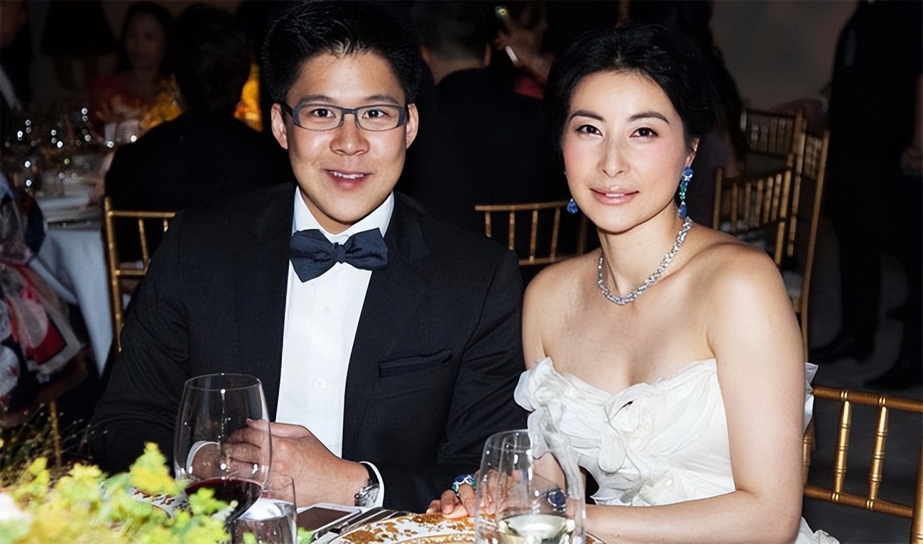 向太陈岚钻戒多少钱,向太陈岚曝婚姻真实情况