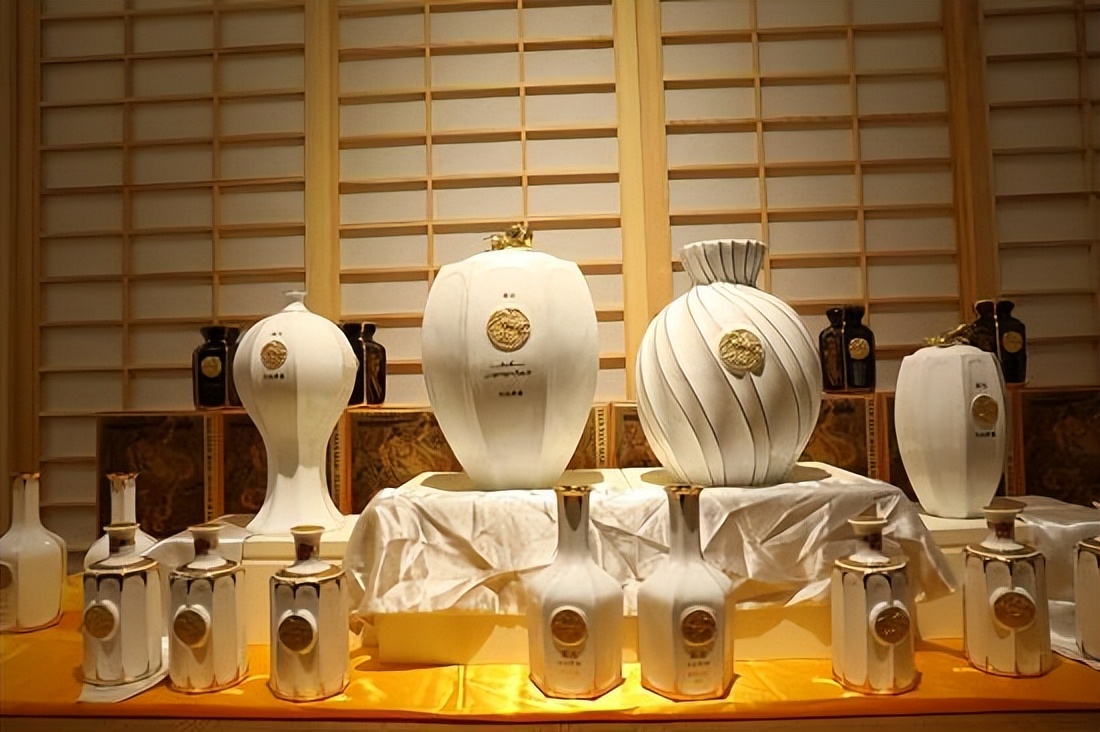 艺术大师李遊宇结缘美酒“汉光文化艺术生活馆”正式揭幕