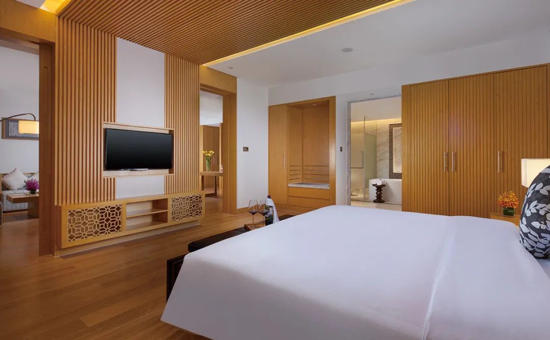 三亚皇冠假日酒店隔离免费,三亚隔离酒店免费么