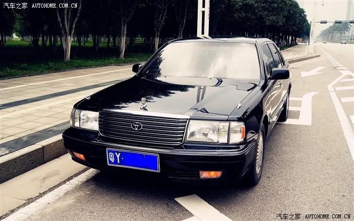 开箱报告|情怀有价！其辉1:18丰田皇冠JZS155汽车模型