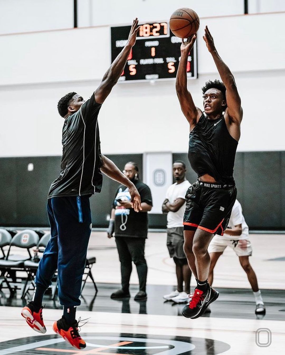 阿迪特雷杨2代战靴,特雷杨3代球鞋