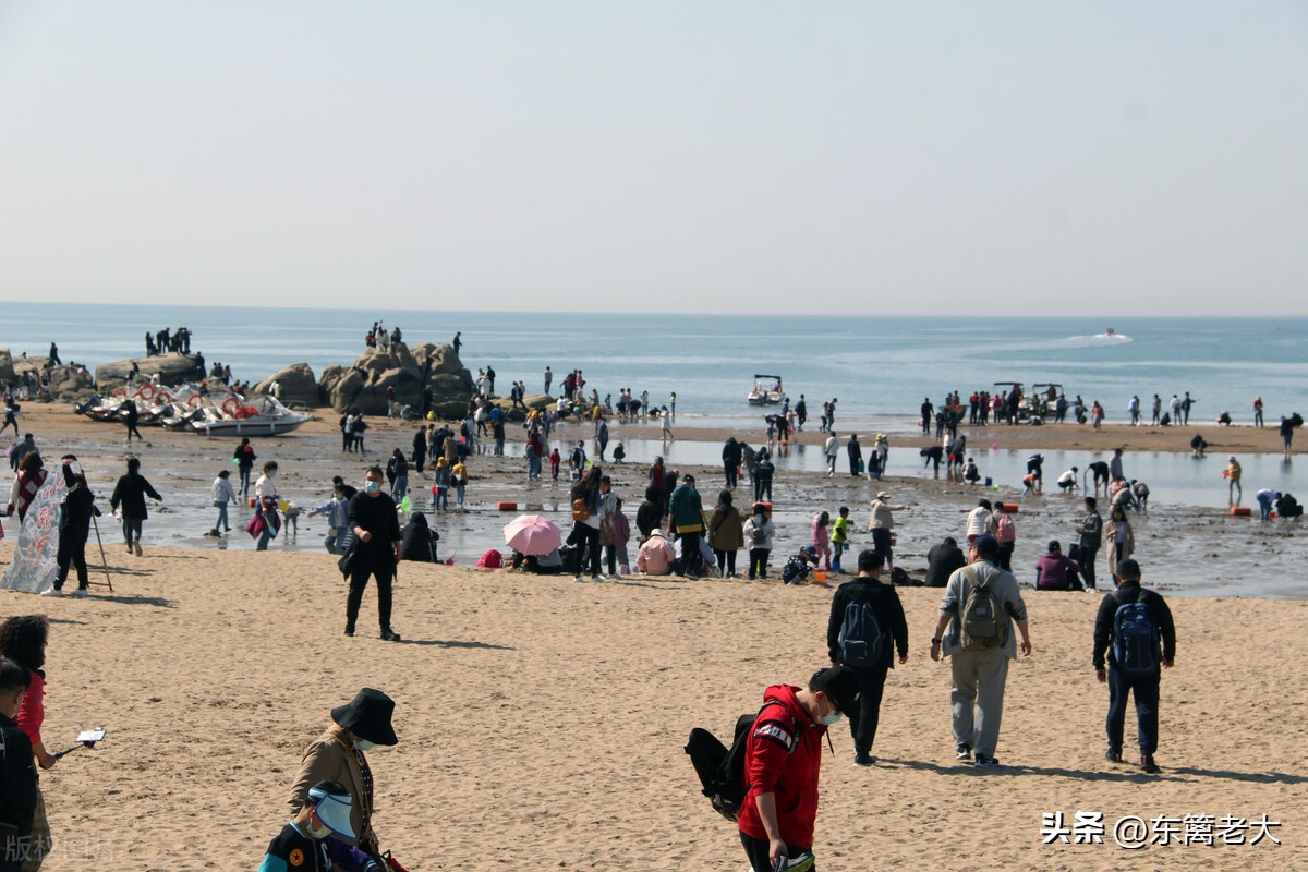 保姆与老人跟团旅游,保姆冬天去三亚