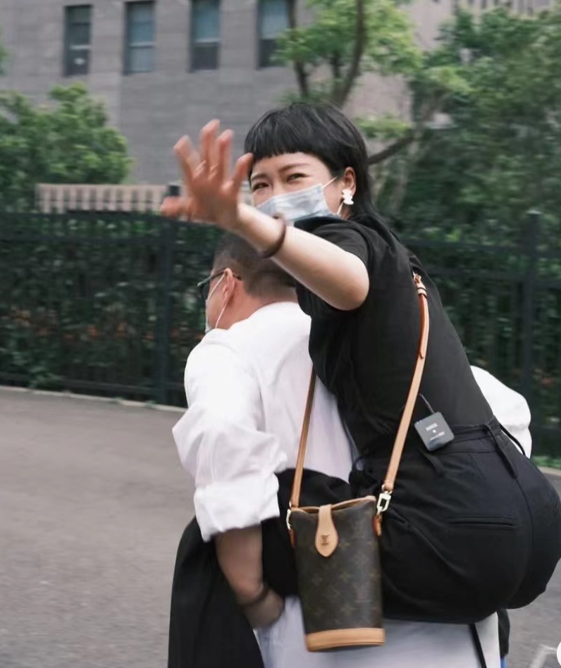 郝劭文在哪领证结婚的,郝劭文晒出结婚照