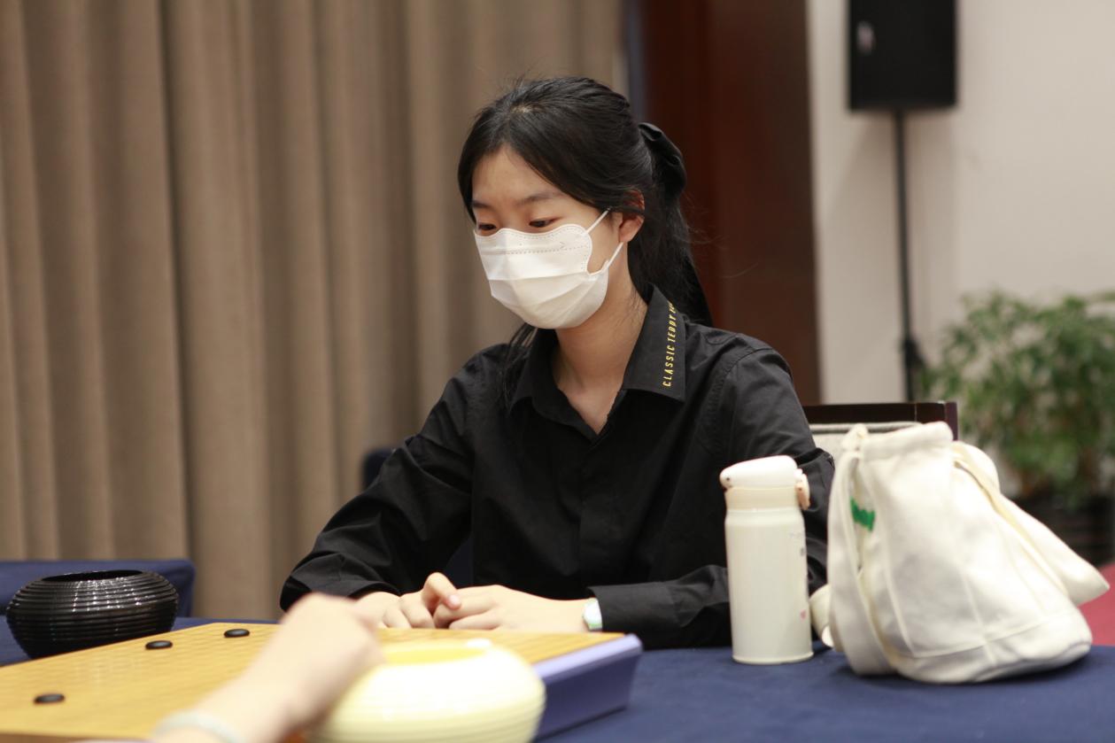 吴依铭於之莹最新对局,亚运於之莹