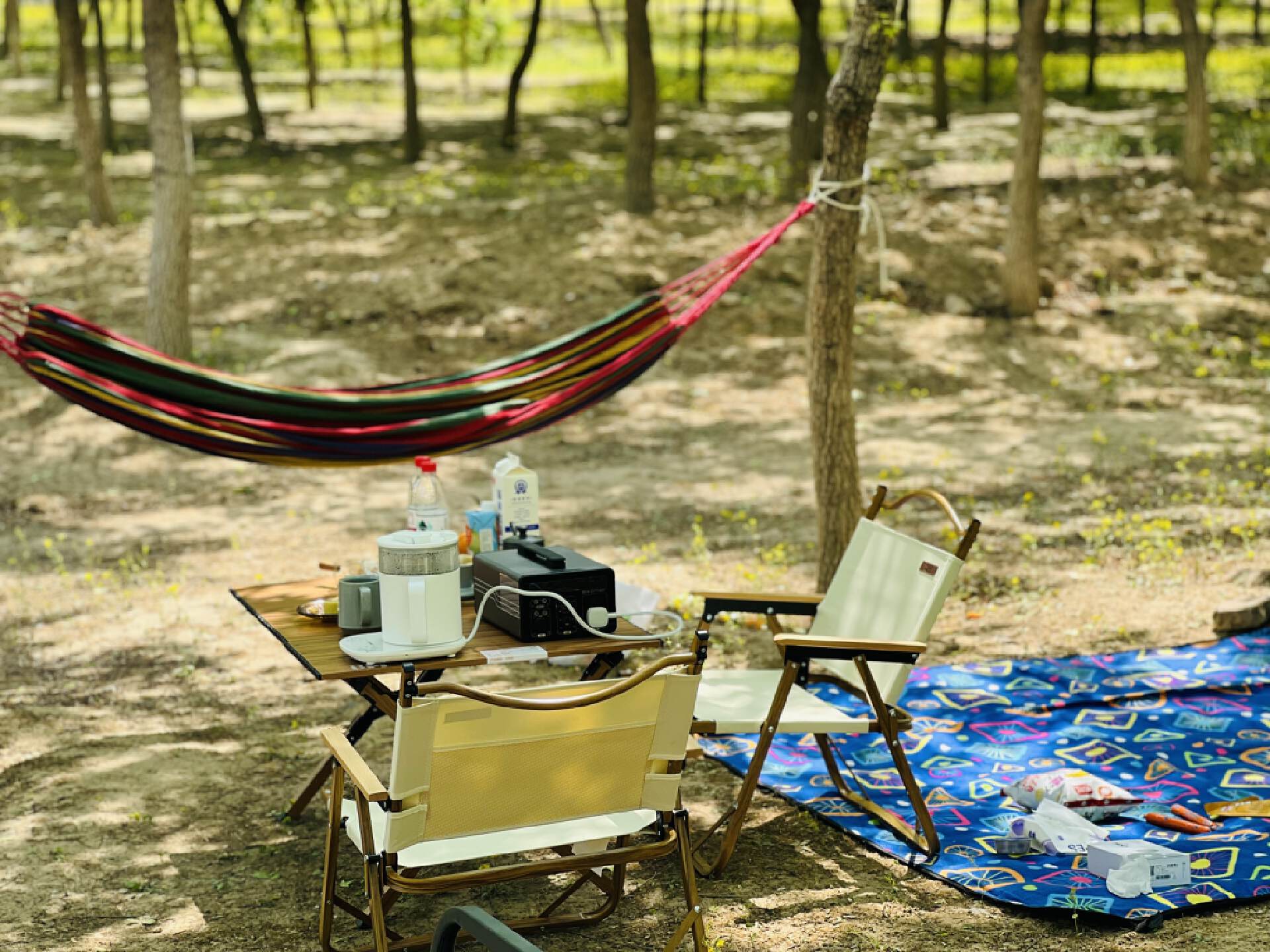 露营装备之桌椅怎么选？亲测蛋卷桌和克米特椅实用轻便好收纳