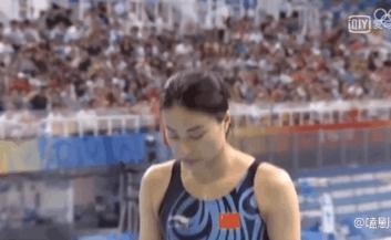 跳水运动员视网膜穿孔,视网膜脱落打气对眼睛伤害大吗