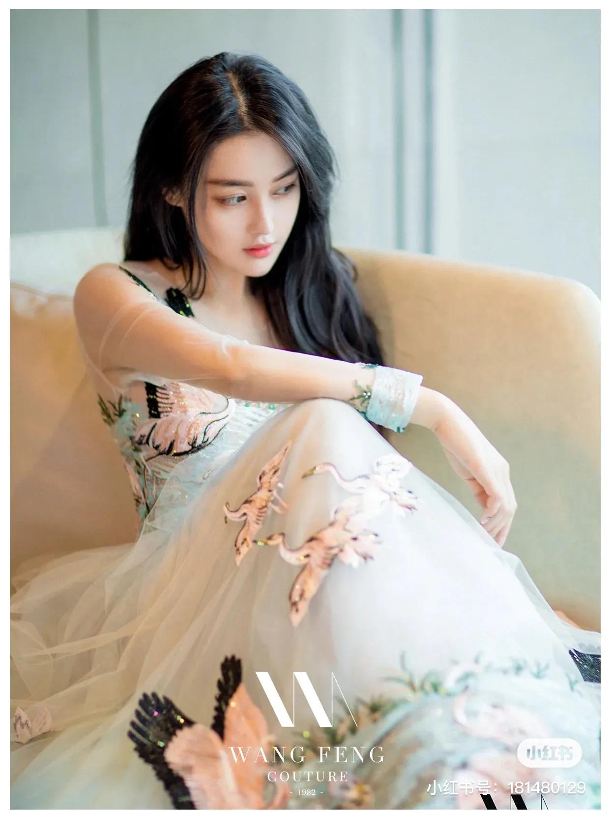 张馨予被称为是最美军嫂,军嫂张馨予全身照曝光