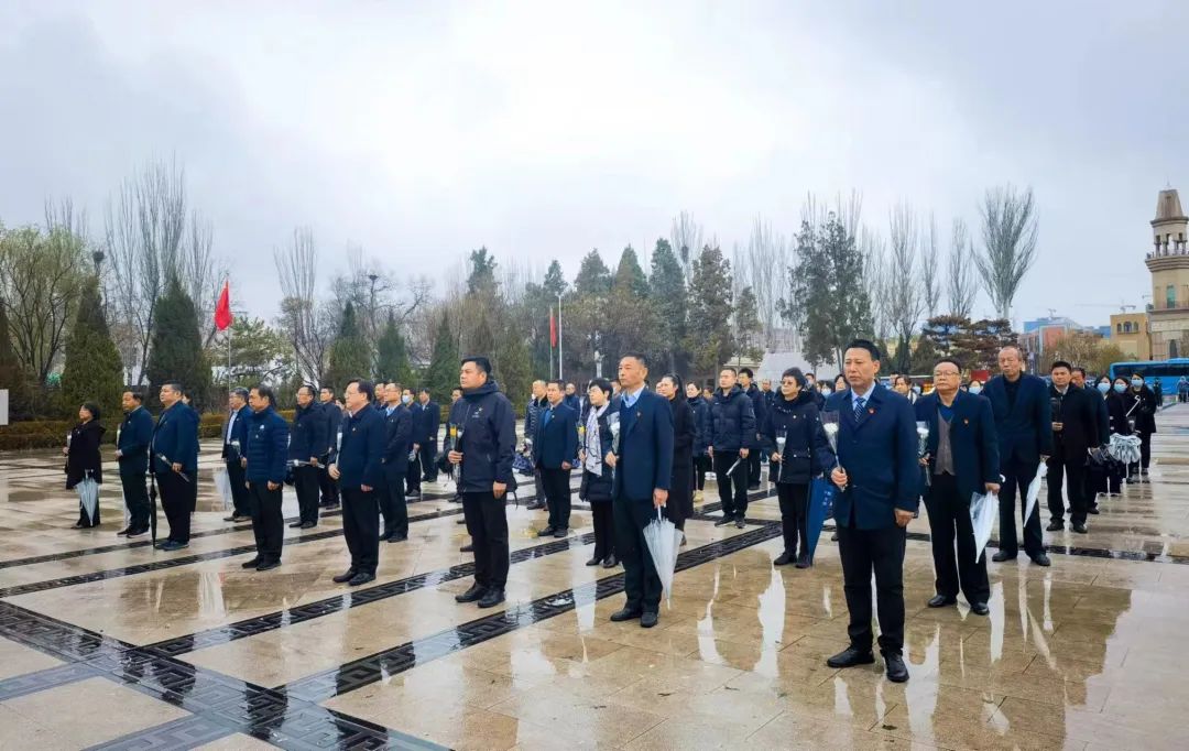 坚守廉洁底线弘扬清风正气,坚持正风肃纪树牢廉洁自律新风气