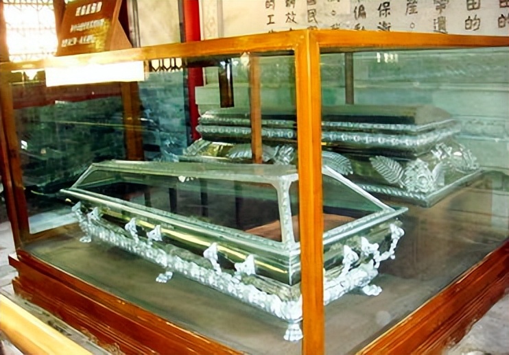 毛主席遗体四十多年不腐，防腐花费引发质疑，工作人员揭开内幕！