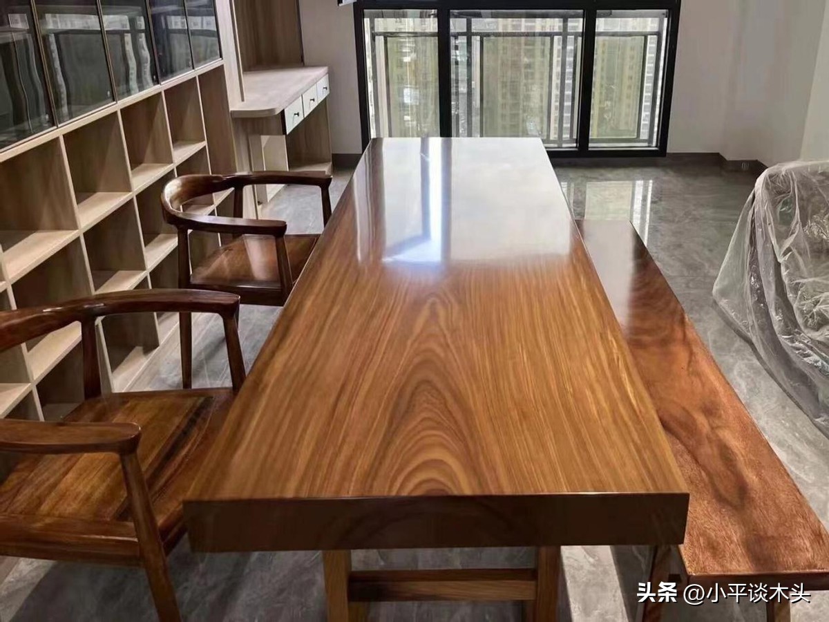 实木大板桌到底该选什么材质的呢,实木大板桌哪一种材质的比较实用