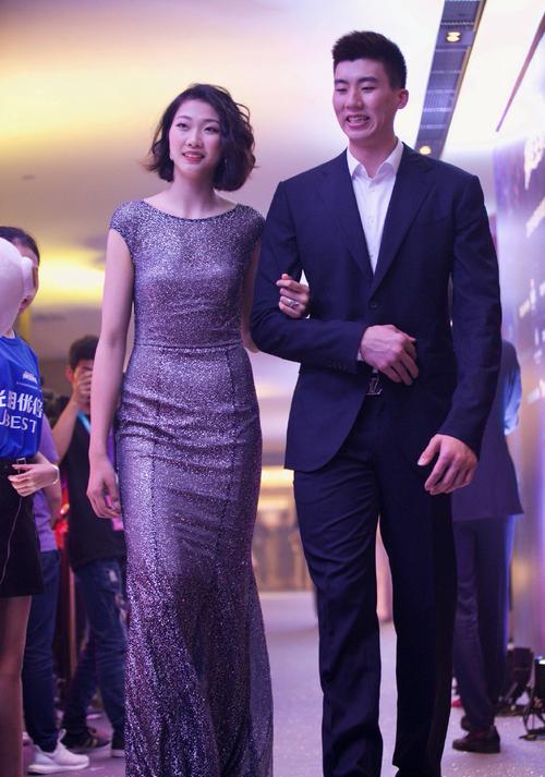 女排姚迪朱婷最新消息,中国女排7仙女现状