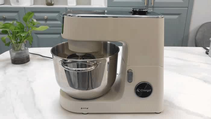 长帝企鹅顶顶和海氏m6哪个好,企鹅顶顶厨师机做蛋糕