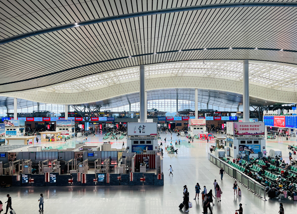 长沙火车站冰块降温,长沙冰块降温