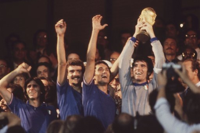 历史上世界杯排名最大的两支球队,世界杯历史上的三大冷门球队排名