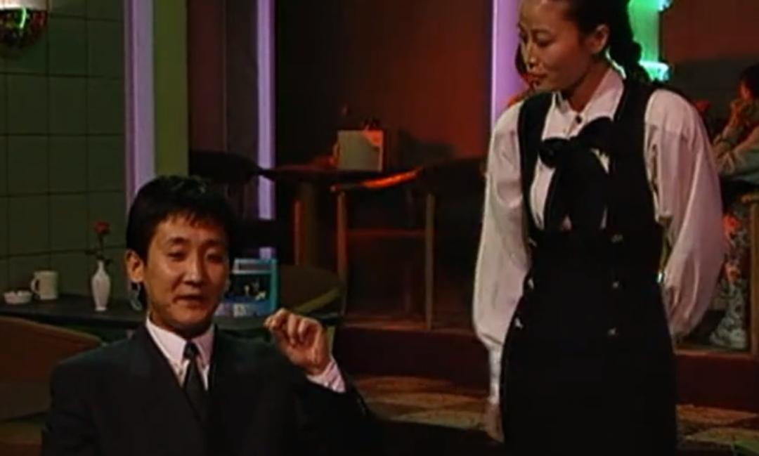 风靡一时的贵价咖啡厅，怎么“沦落”到卖盖浇饭了